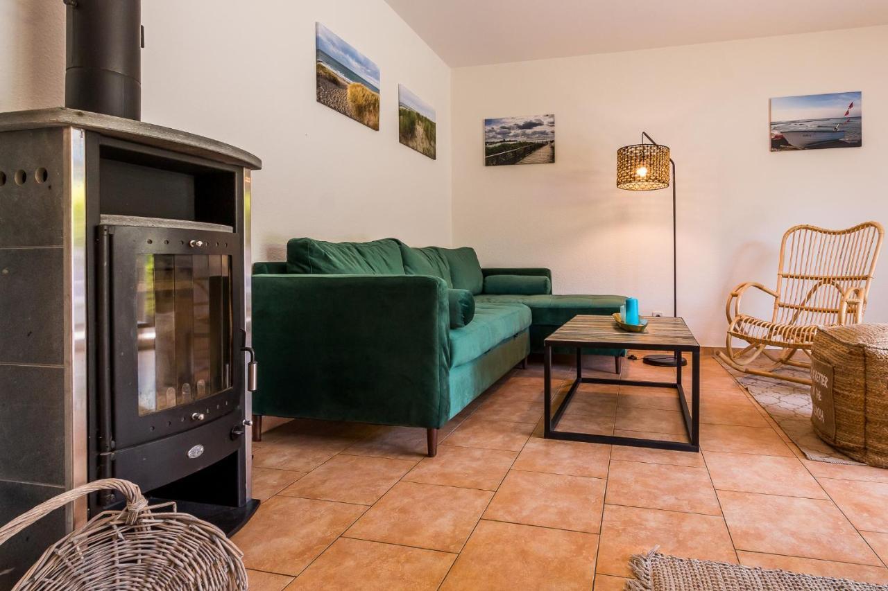 Haus Ostseenixe 02 Вустров Экстерьер фото